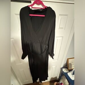 Size 20 like-new eloquii long sleeved black formal dress